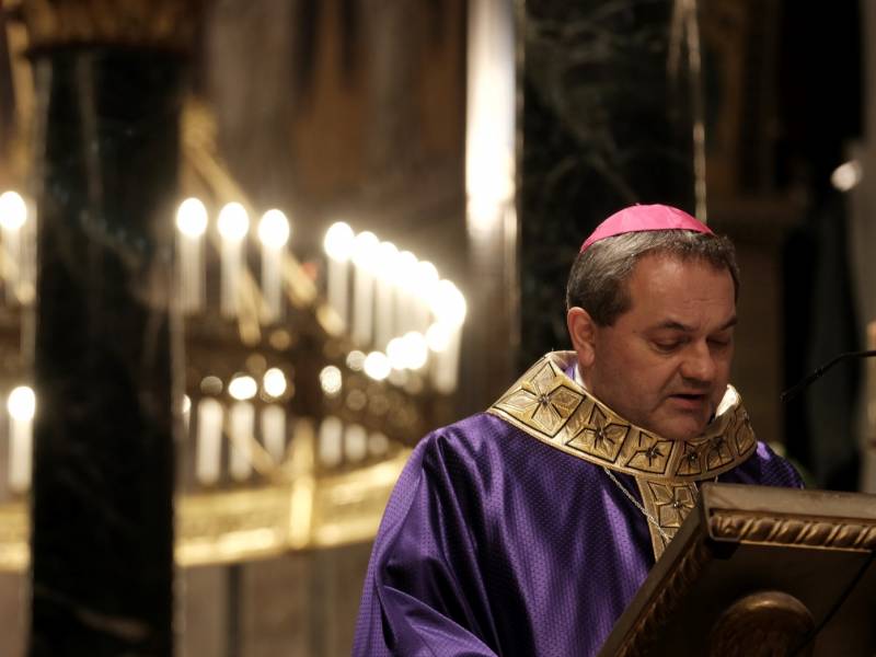 Elhunyt püspökök miséje (12).JPG